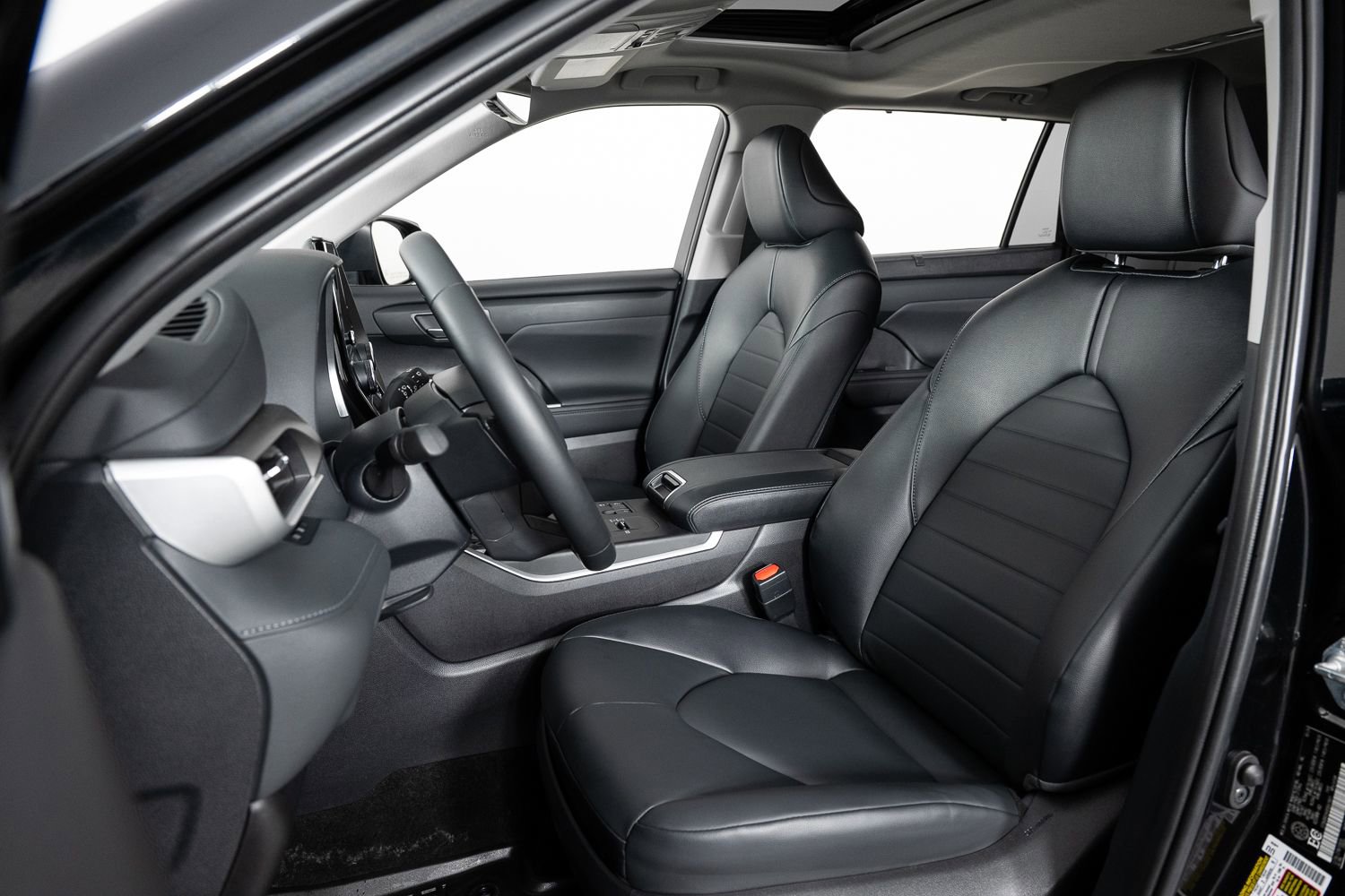 Used 2024 Toyota Highlander XLE image 15