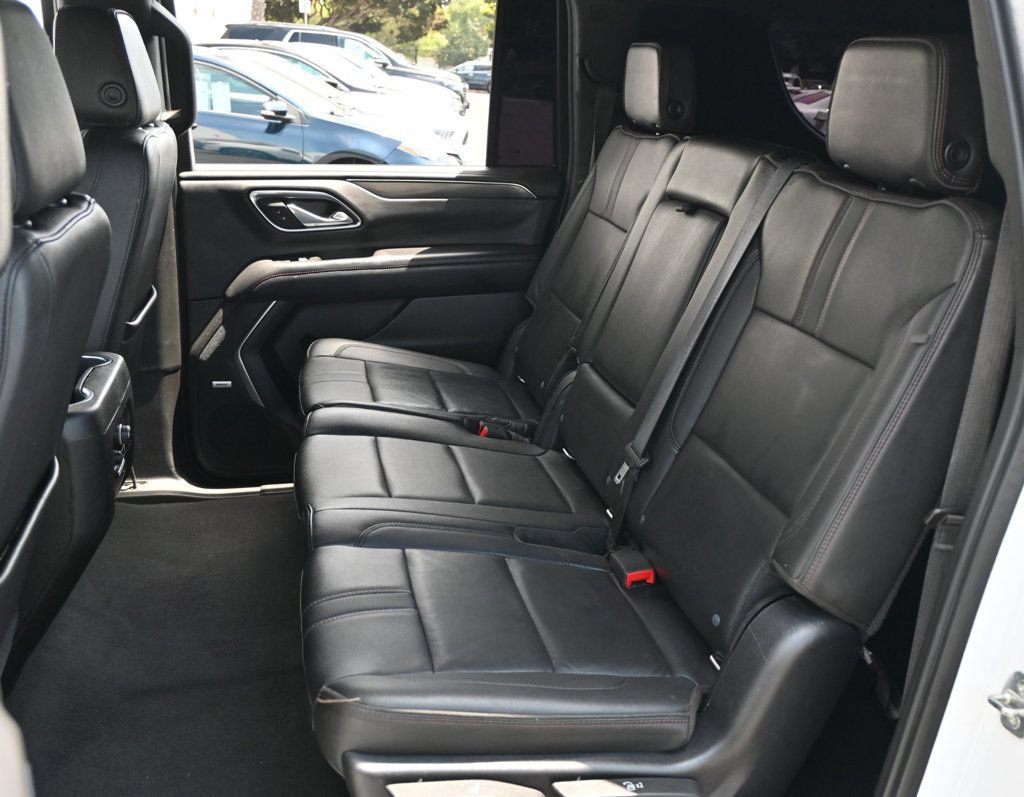Used 2021 Chevrolet Suburban RST RWD image 13