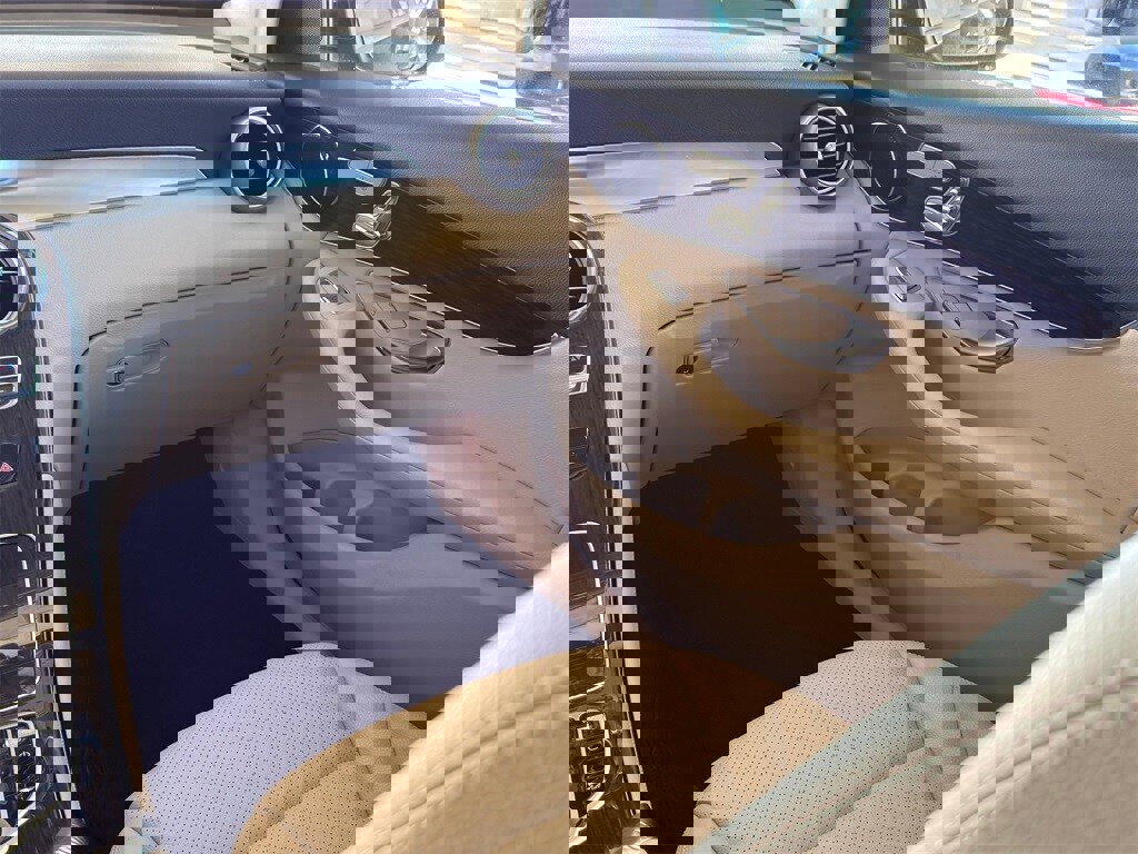 Used 2017 Mercedes-Benz GLC 300 image 24