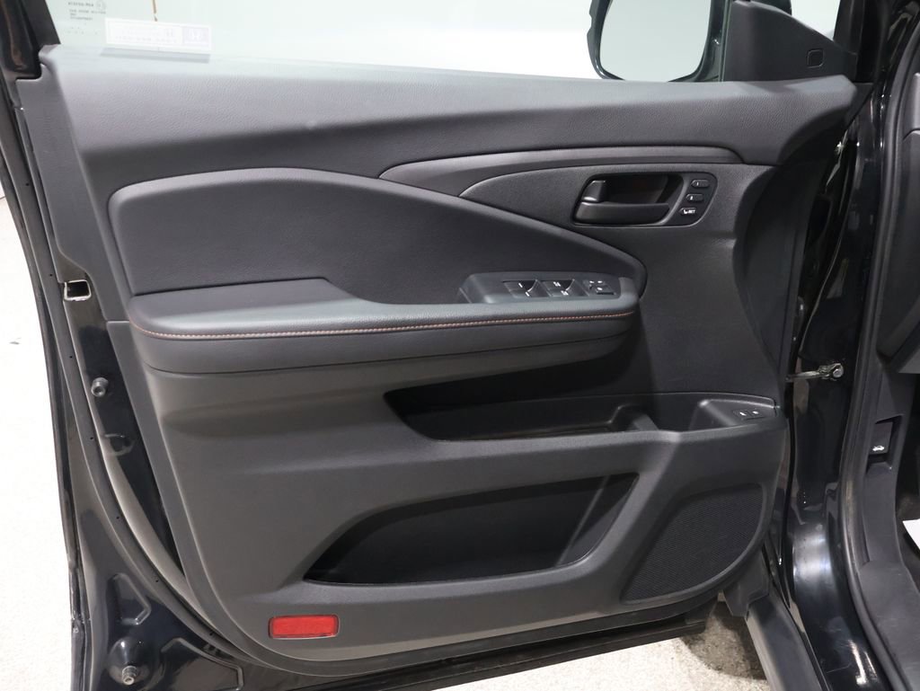 Used 2023 Honda Passport TrailSport image 13