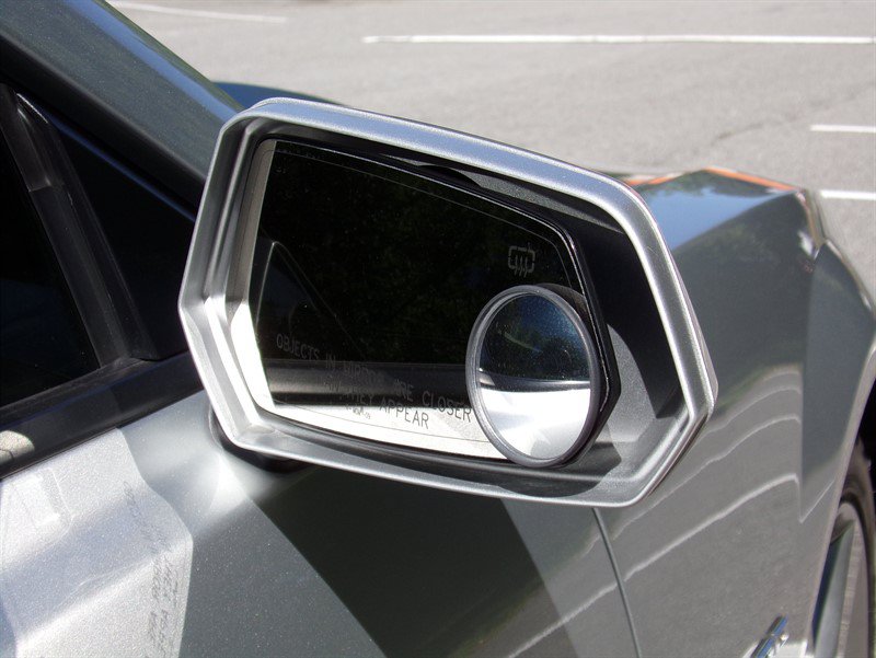 Used 2010 Chevrolet Camaro SS RWD image 18