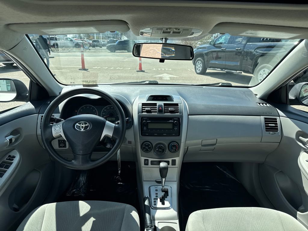Used 2012 Toyota Corolla LE w/ Premium Pkg FWD image 10