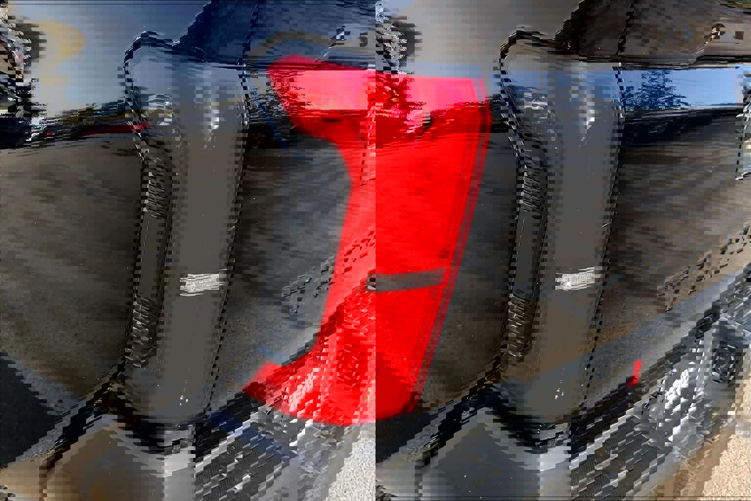 Used 2025 Toyota Tacoma SR image 26