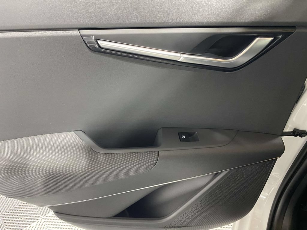 New 2026 Kia Niro Wind FWD image 16