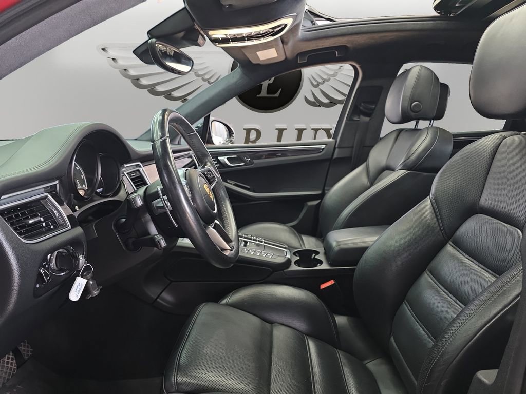 Used 2015 Porsche Macan Turbo image 9
