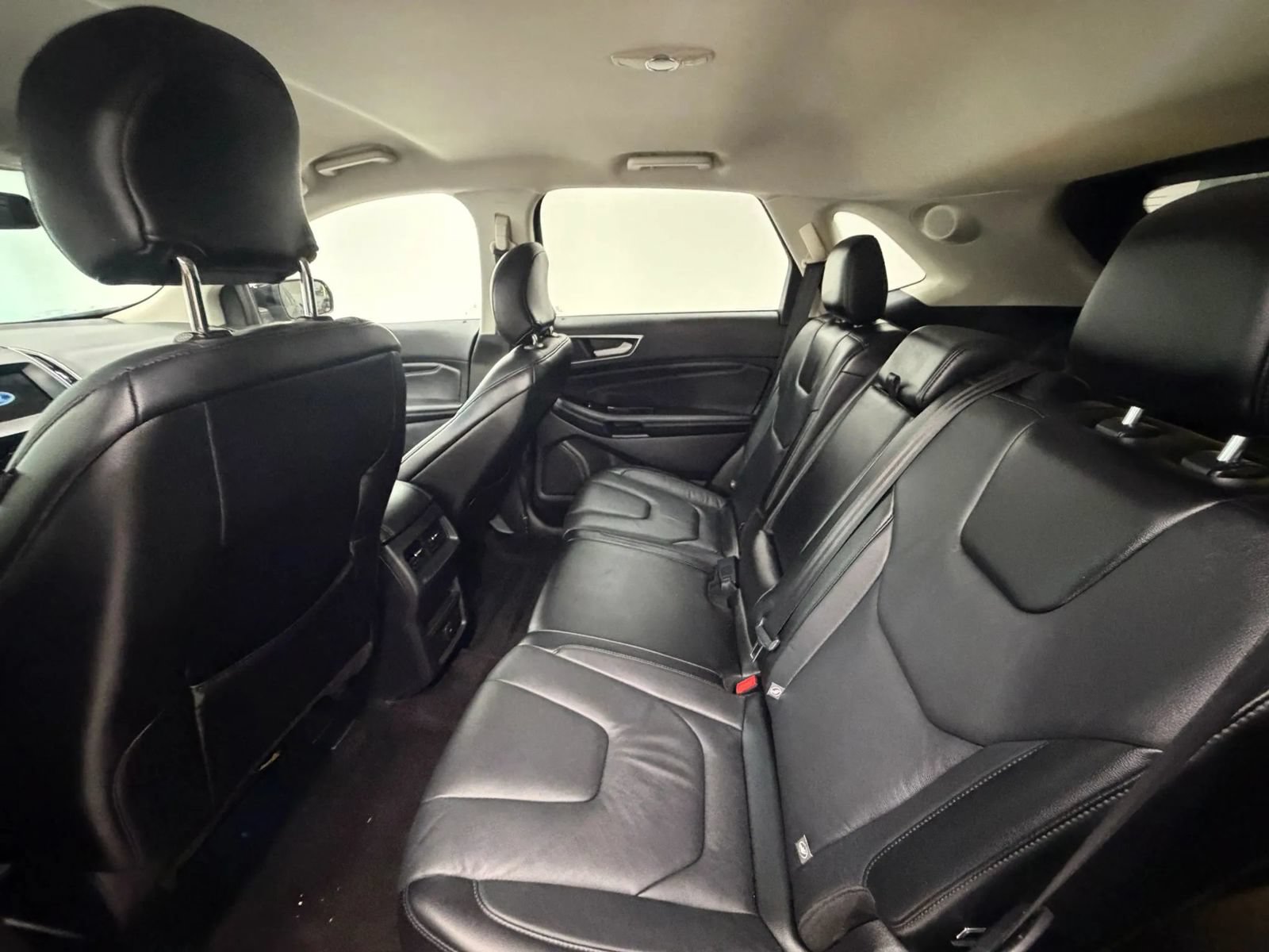 Used 2016 Ford Edge Titanium AWD/4WD image 16