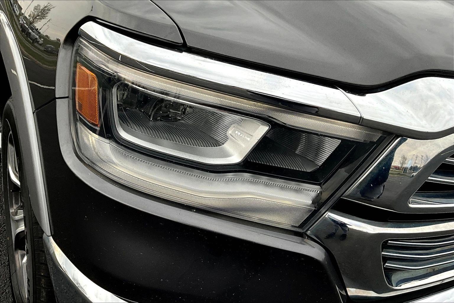 Used 2019 RAM 1500 Laramie image 33