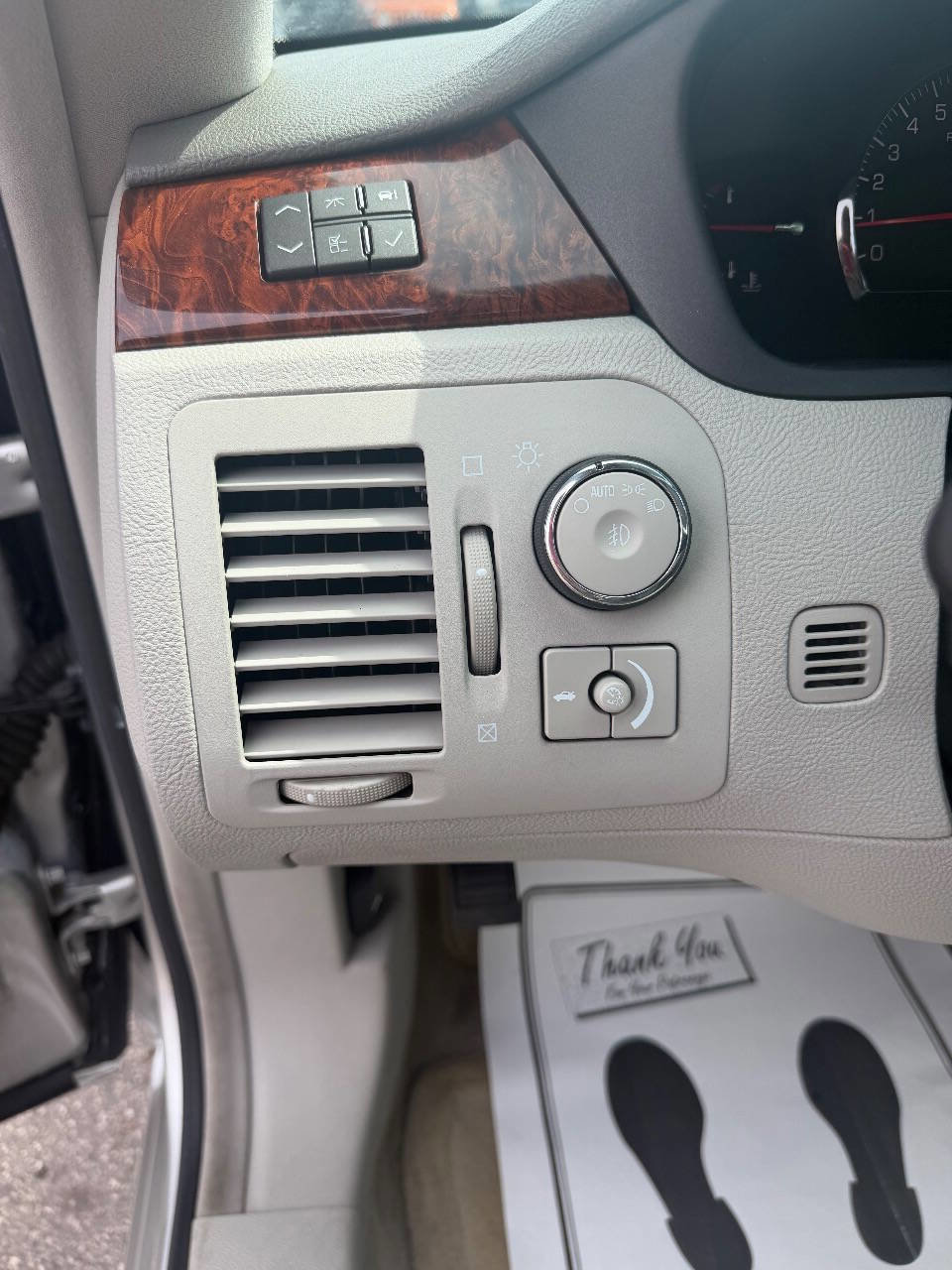 Used 2006 Cadillac DTS FWD image 19