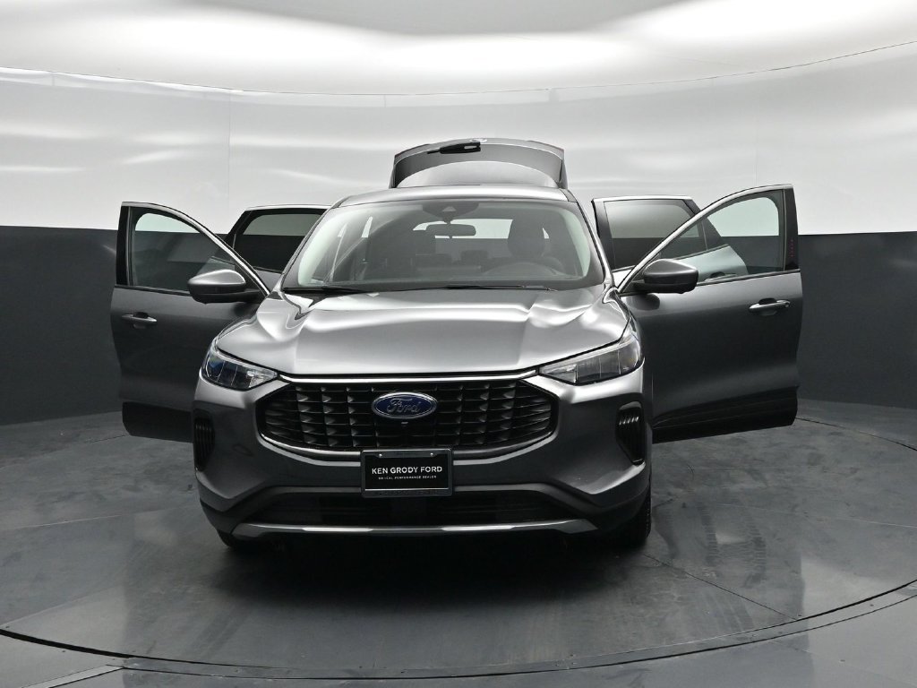 Used 2023 Ford Escape Active w/ Tech Pack #2 FWD image 30