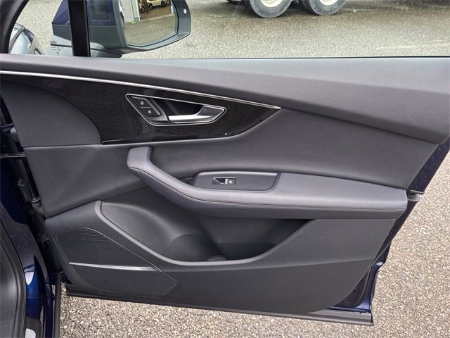 Used 2024 Audi Q7 2.0T Premium Plus image 17