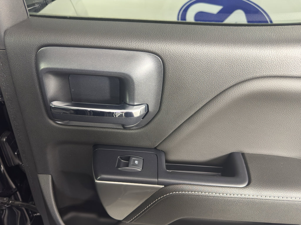 Used 2018 Chevrolet Silverado 1500 LT w/ All Star Edition AWD/4WD image 35