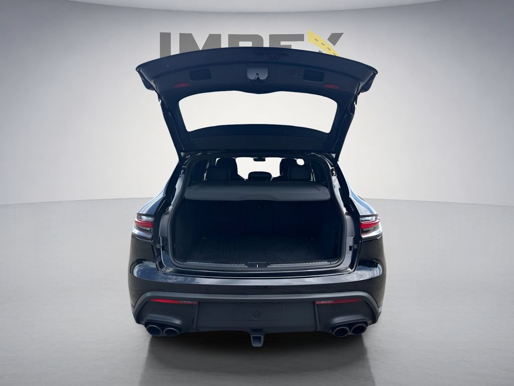 Used 2023 Porsche Macan Turbo AWD/4WD image 62