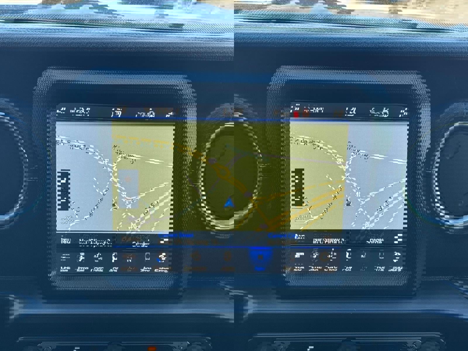 Used 2020 Jeep Gladiator Overland image 9