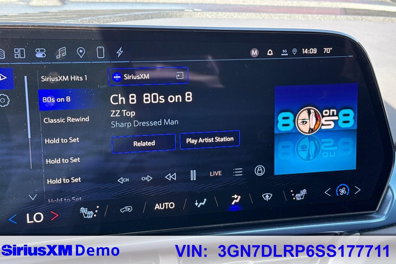 Used 2025 Chevrolet Equinox EV LT w/ Convenience Package FWD image 51