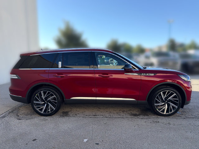 New 2027 Lincoln Aviator Reserve AWD/4WD image 4