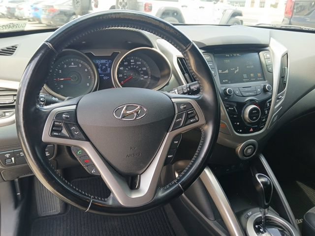 Used 2016 Hyundai Veloster w/ Option Group 03 FWD image 17