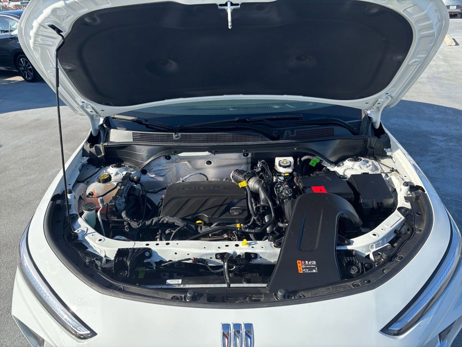 Used 2025 Buick Envista Sport Touring image 31