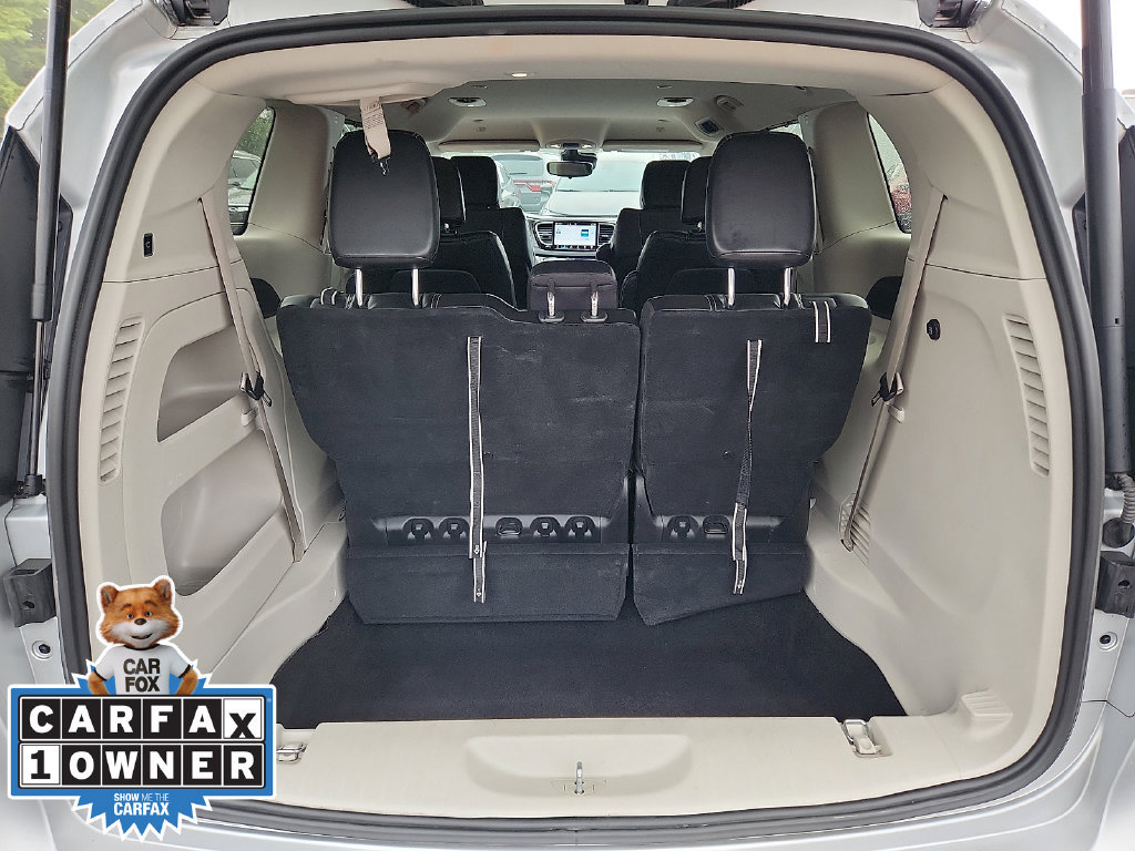 Used 2024 Chrysler Pacifica Touring-L FWD image 27