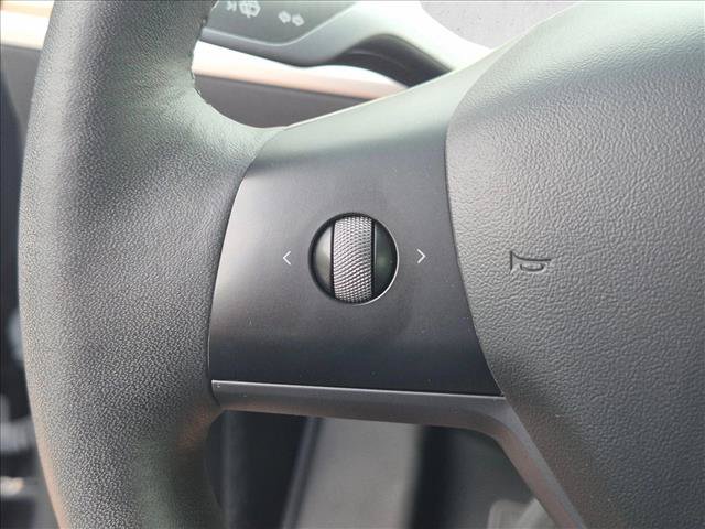 Used 2022 Tesla Model Y Long Range AWD/4WD image 4