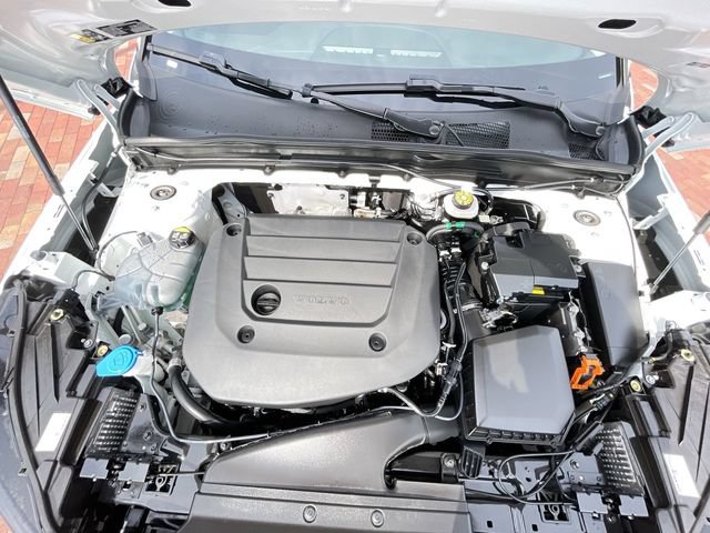 Used 2026 Volvo XC40 B5 Plus AWD/4WD image 23