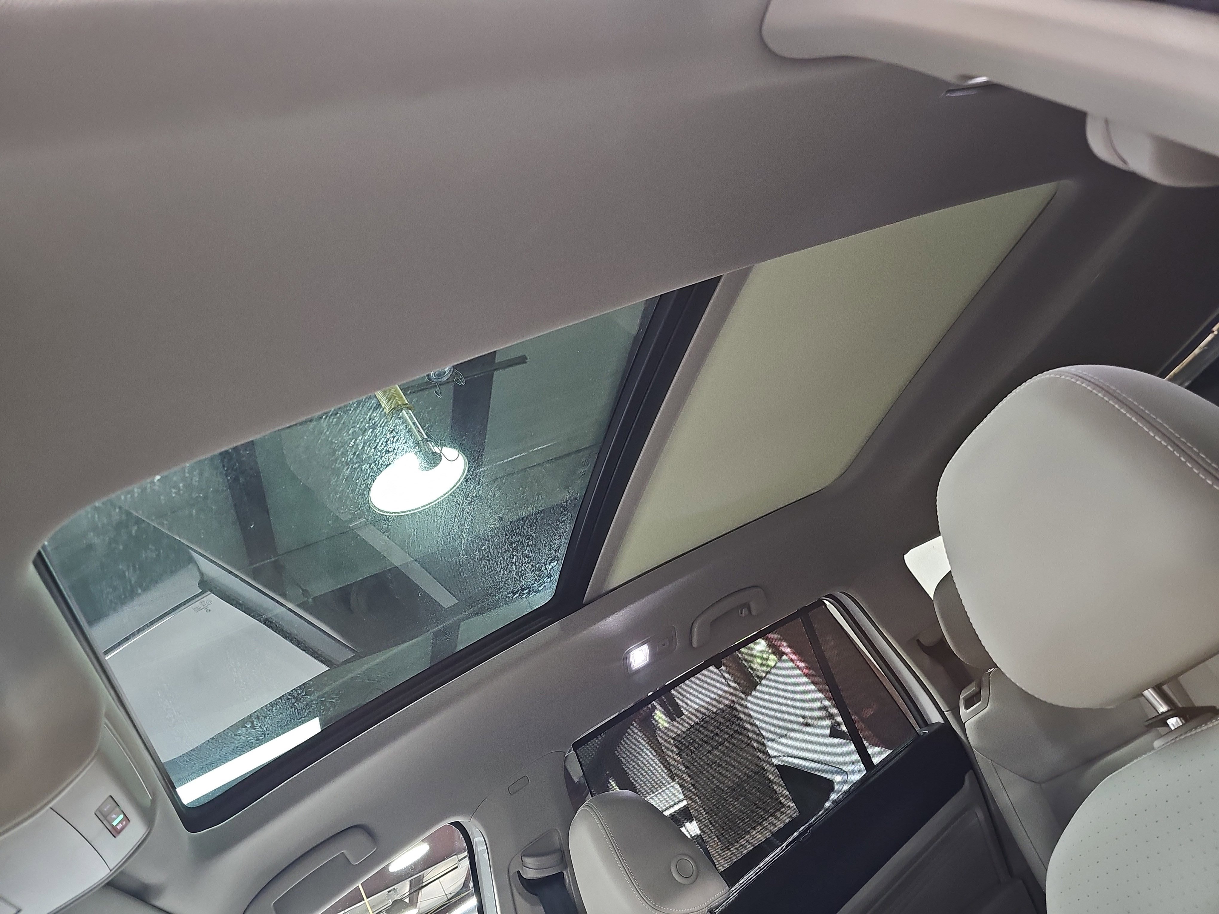 Used 2023 Volkswagen Atlas SEL image 30