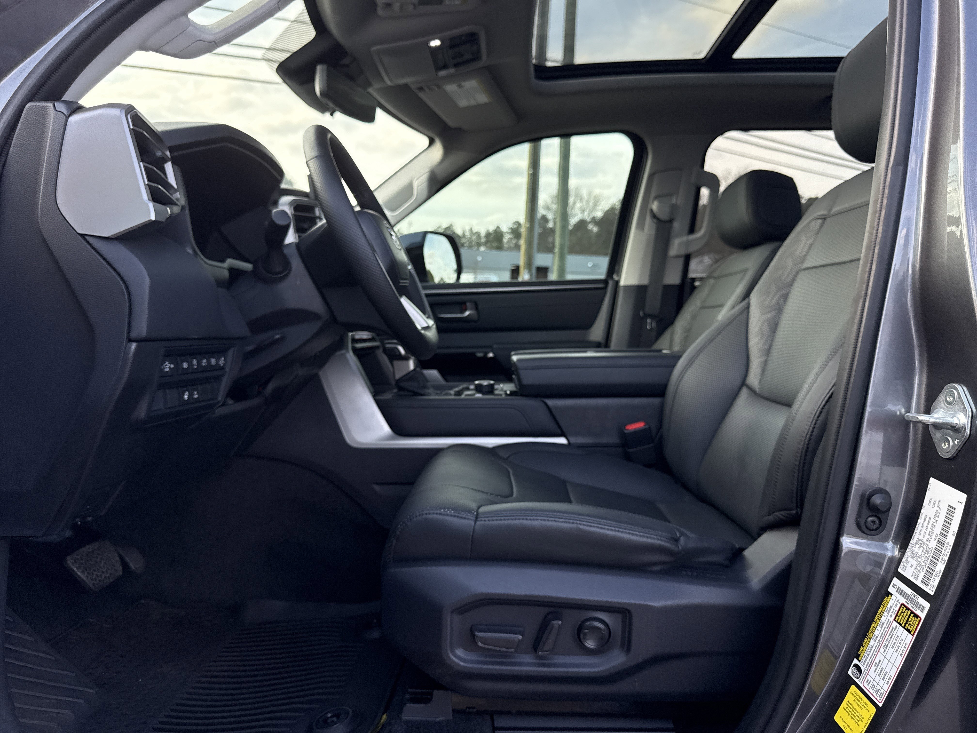 Used 2024 Toyota Tundra Limited image 18