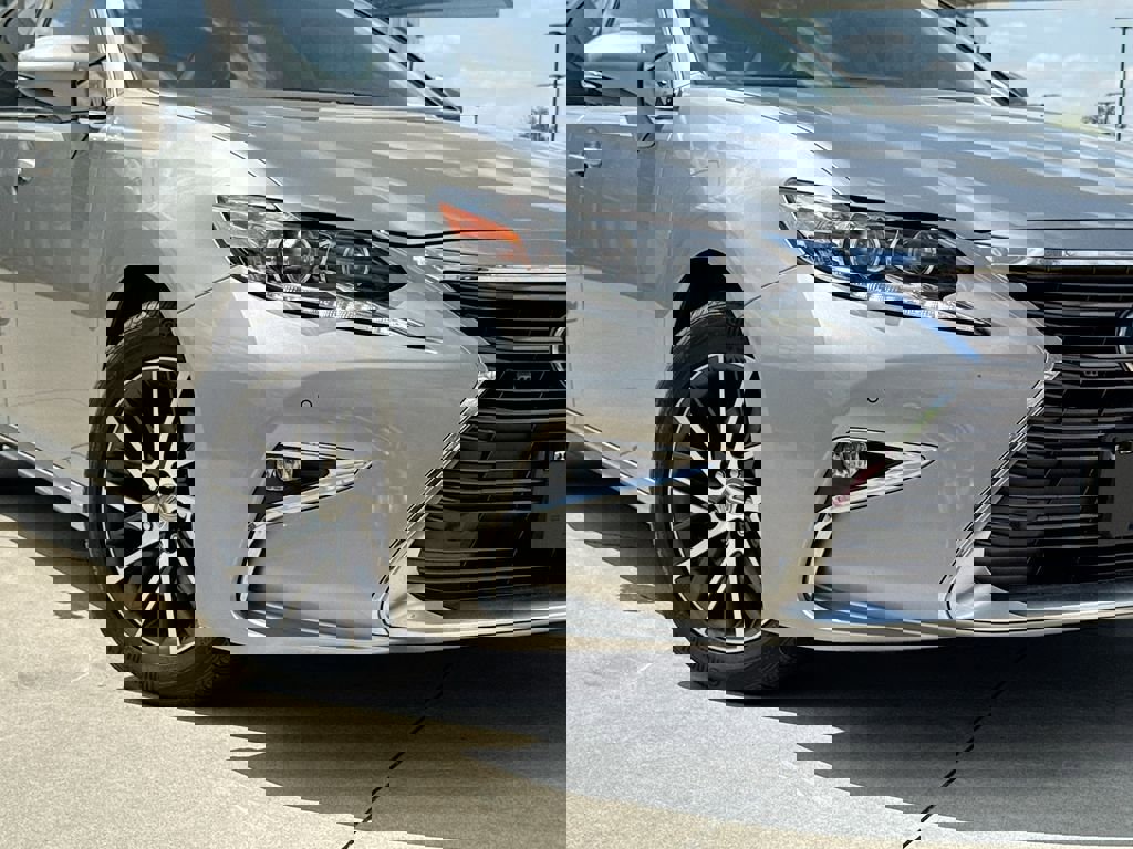 Used 2016 Lexus ES 350 w/ Luxury Package w/Wood Trim image 9