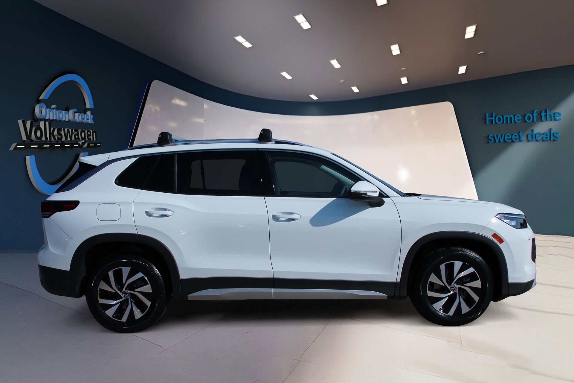Certified 2025 Volkswagen Tiguan S FWD image 4