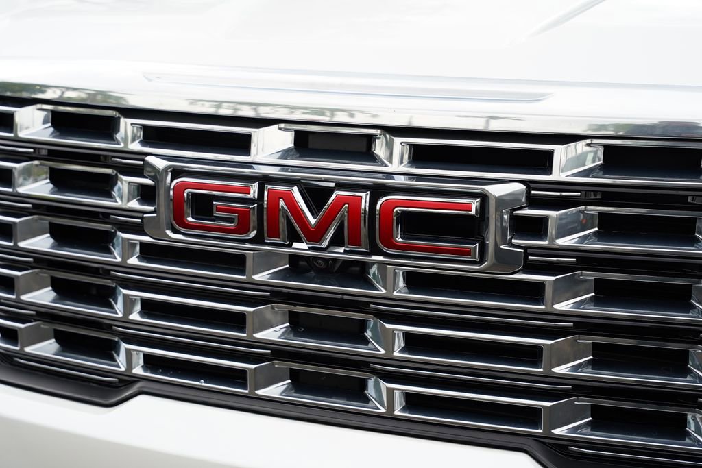 Used 2024 GMC Acadia Denali image 5