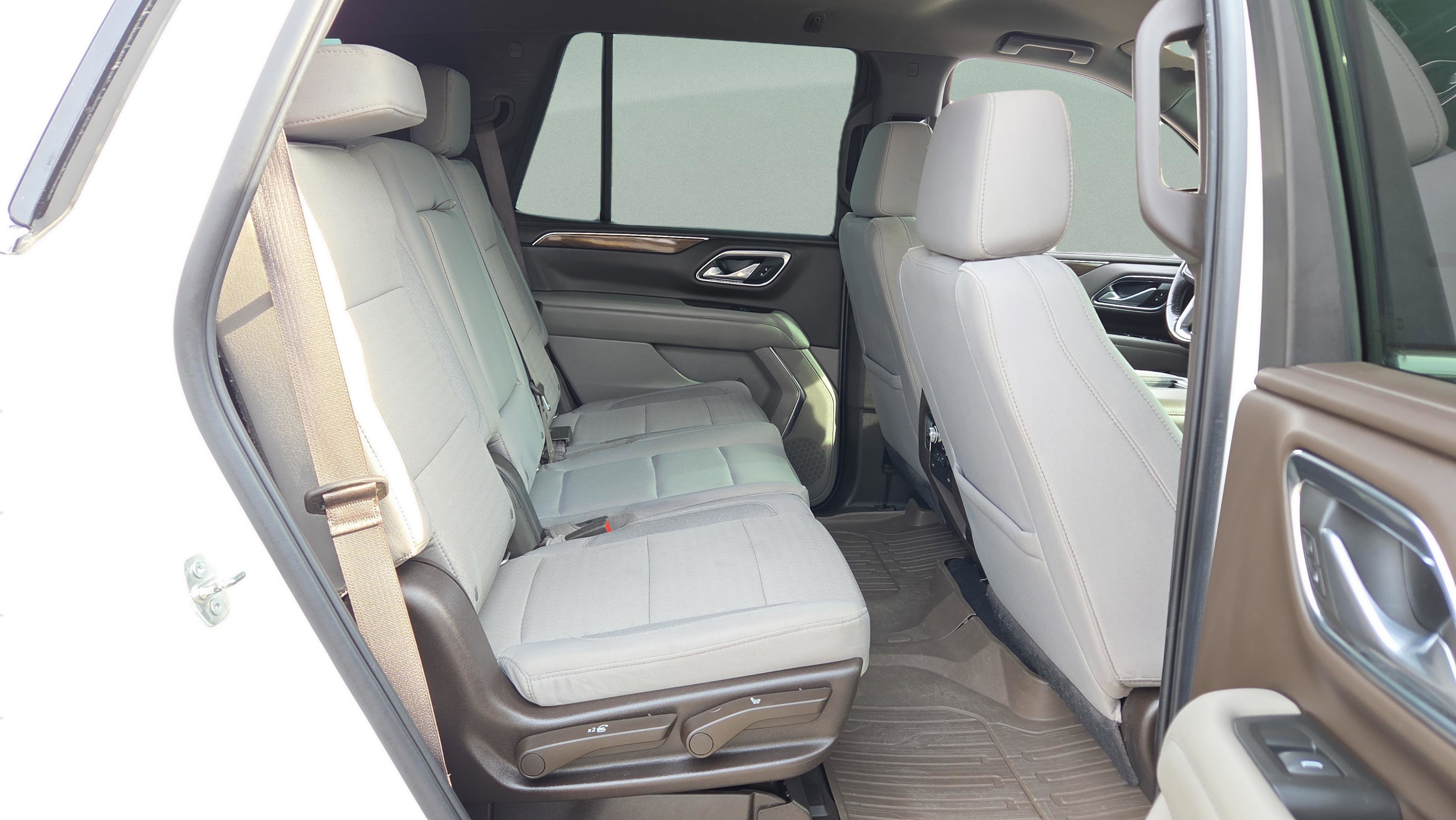 Used 2022 GMC Yukon SLE image 18