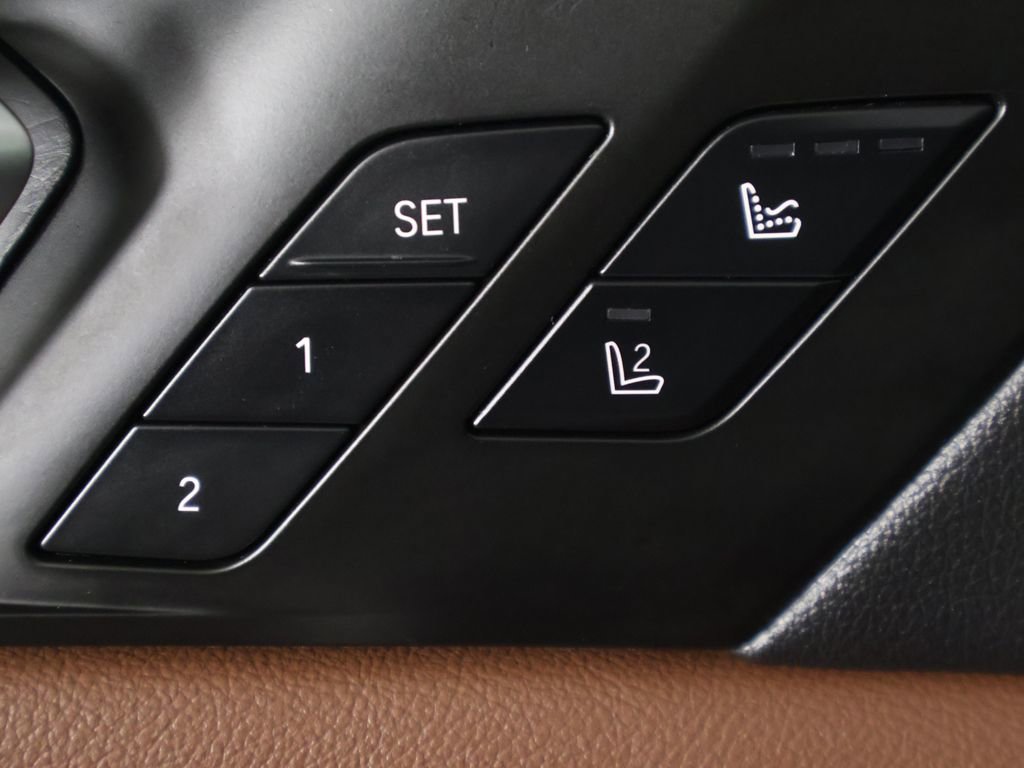 Used 2022 BMW X5 xDrive40i w/ M Sport Package image 41