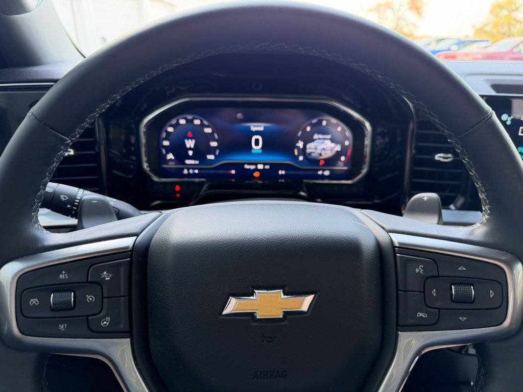 Used 2025 Chevrolet Silverado 1500 LTZ AWD/4WD image 12