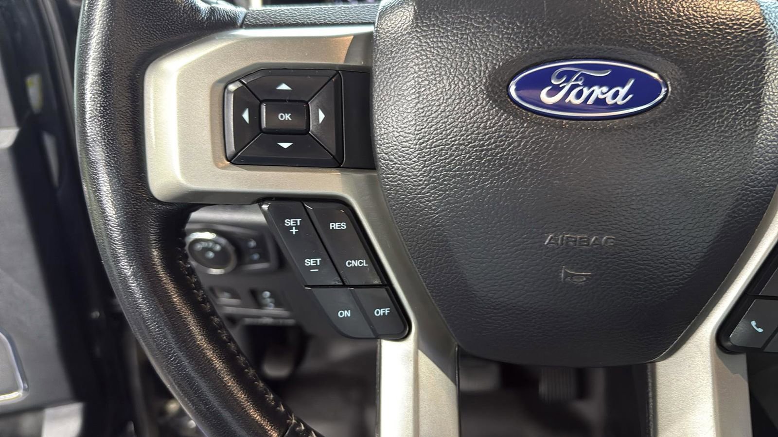 Used 2022 Ford F350 Lariat w/ Lariat Ultimate Package image 14