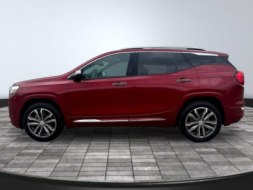 Used 2019 GMC Terrain Denali w/ Advanced Safety Package AWD/4WD image 4