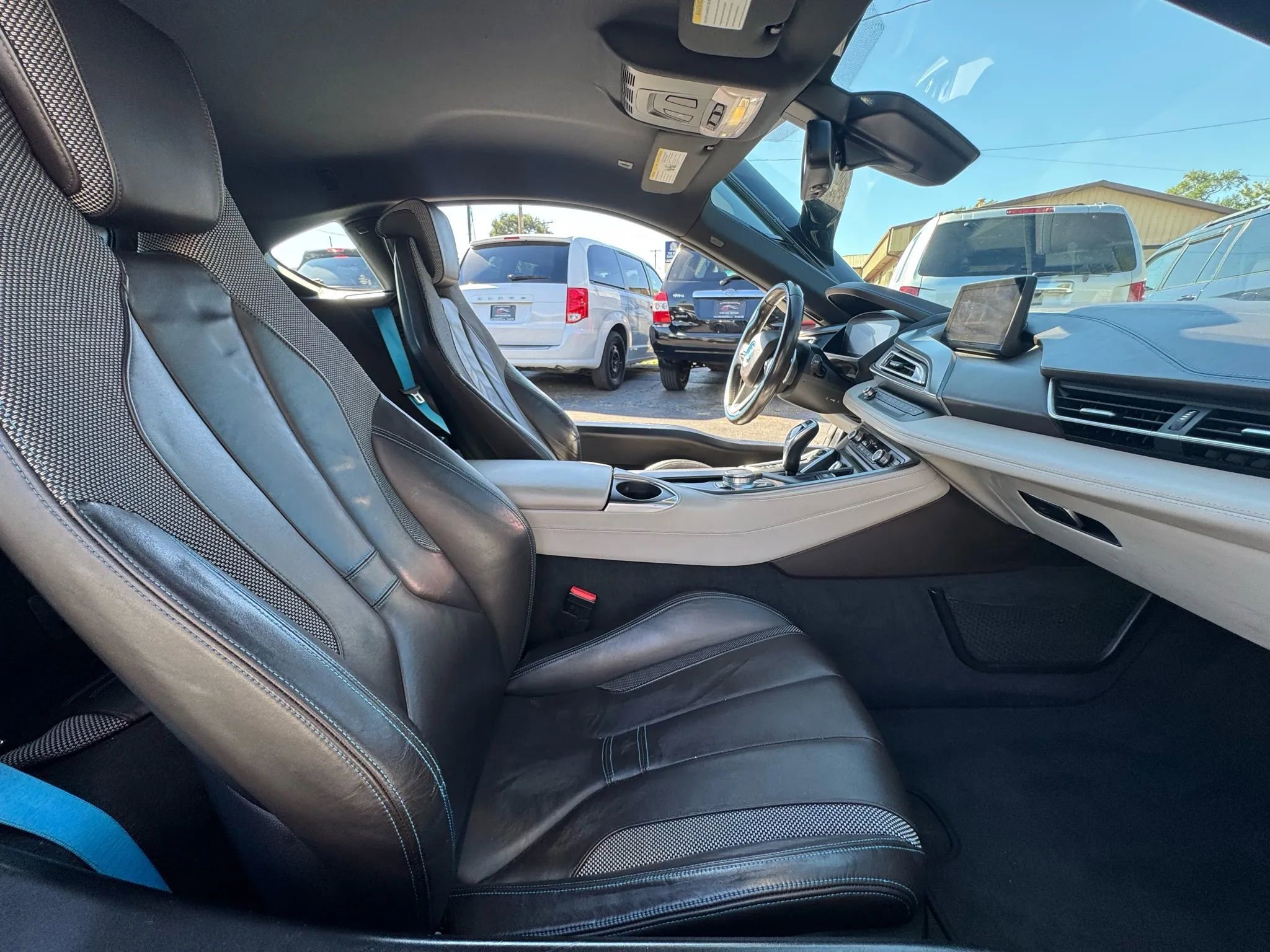 Used 2017 BMW i8 image 9