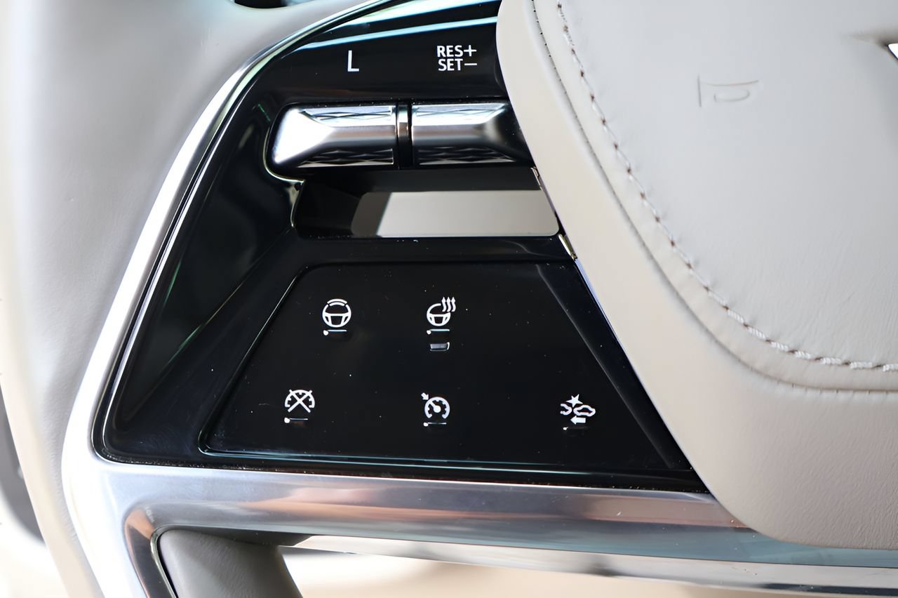 Certified 2025 Cadillac Escalade Sport Platinum AWD/4WD image 26