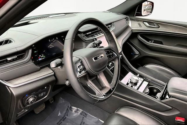 Used 2023 Jeep Grand Cherokee Overland w/ Advanced Protech Group III image 12