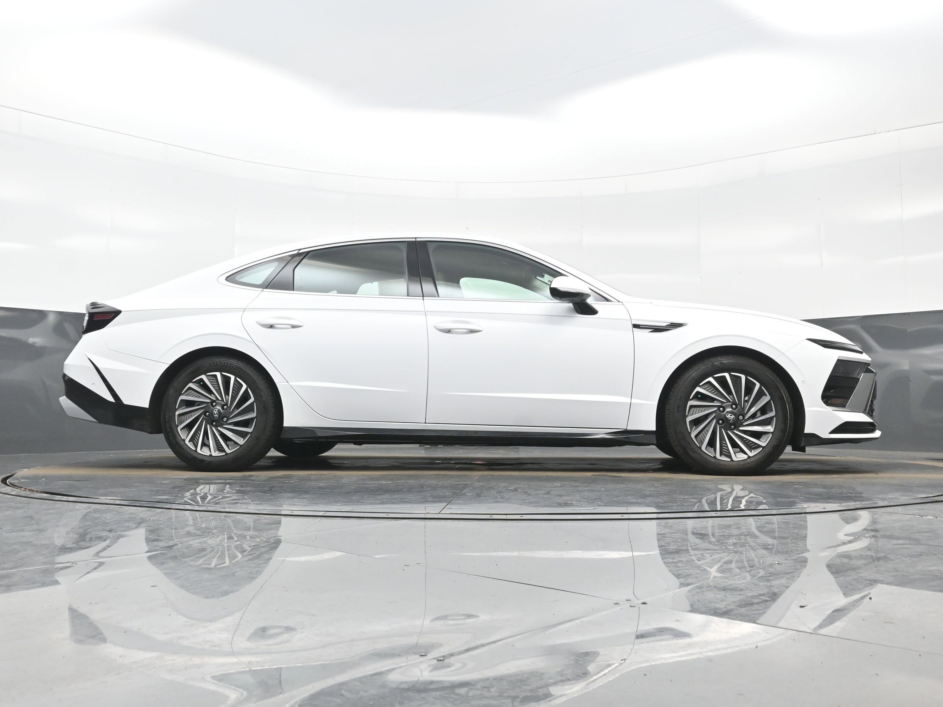 Certified 2025 Hyundai Sonata Limited image 31