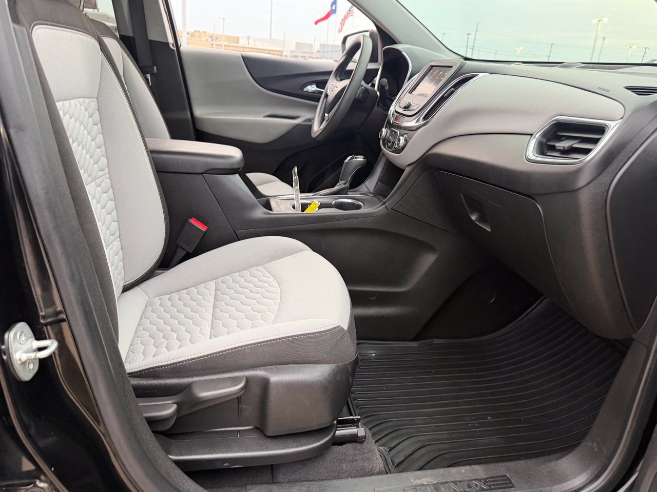 Used 2020 Chevrolet Equinox LS AWD/4WD image 36