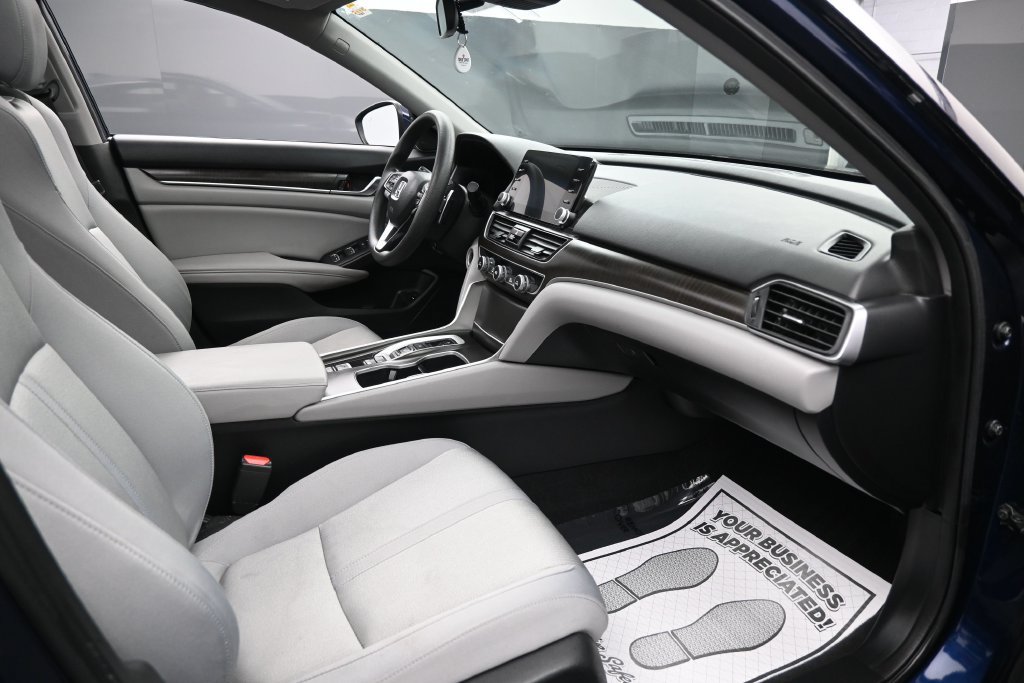 Used 2018 Honda Accord EX image 29