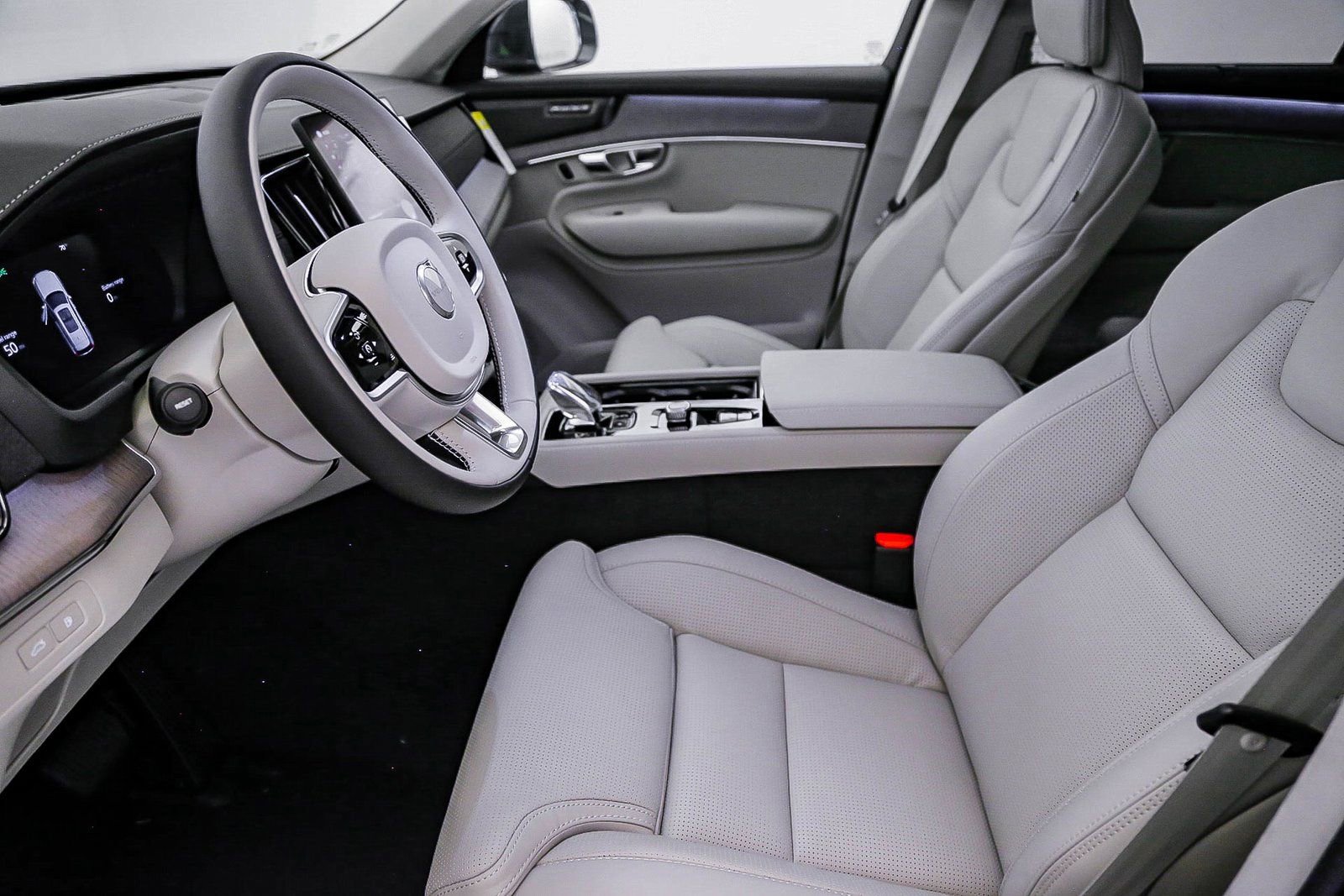 New 2026 Volvo XC90 T8 Ultra w/ Lounge Package image 17