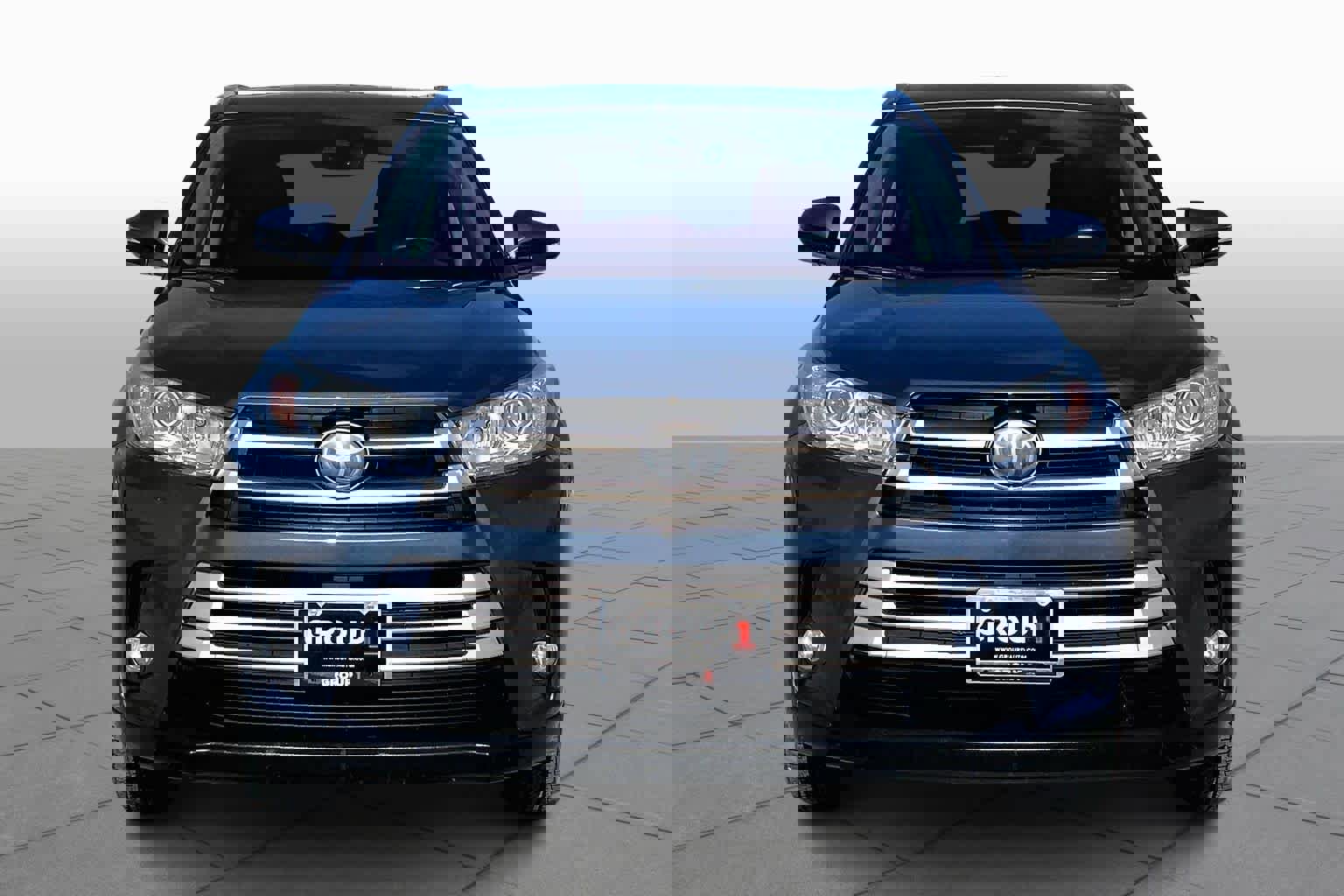 Used 2017 Toyota Highlander XLE image 4