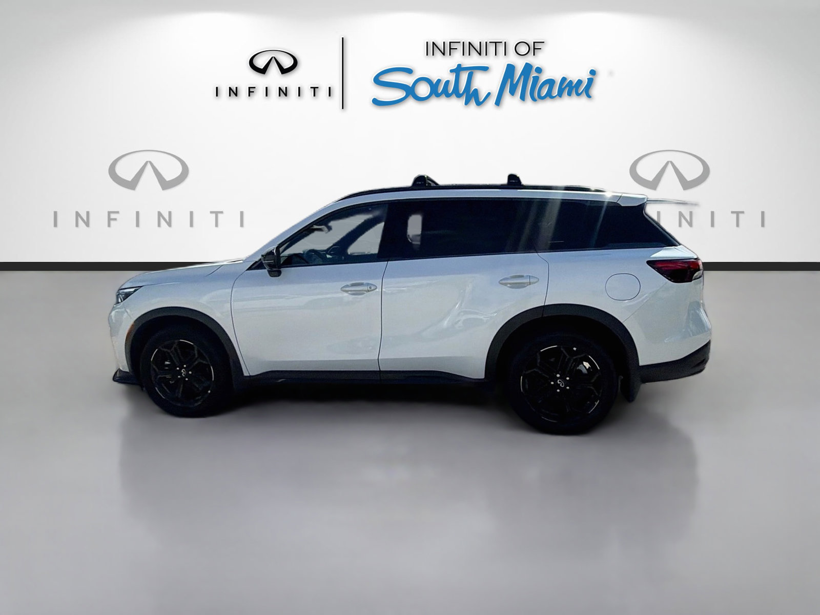 Used 2026 INFINITI QX60 Sport w/ Dark Cargo Package AWD/4WD image 4