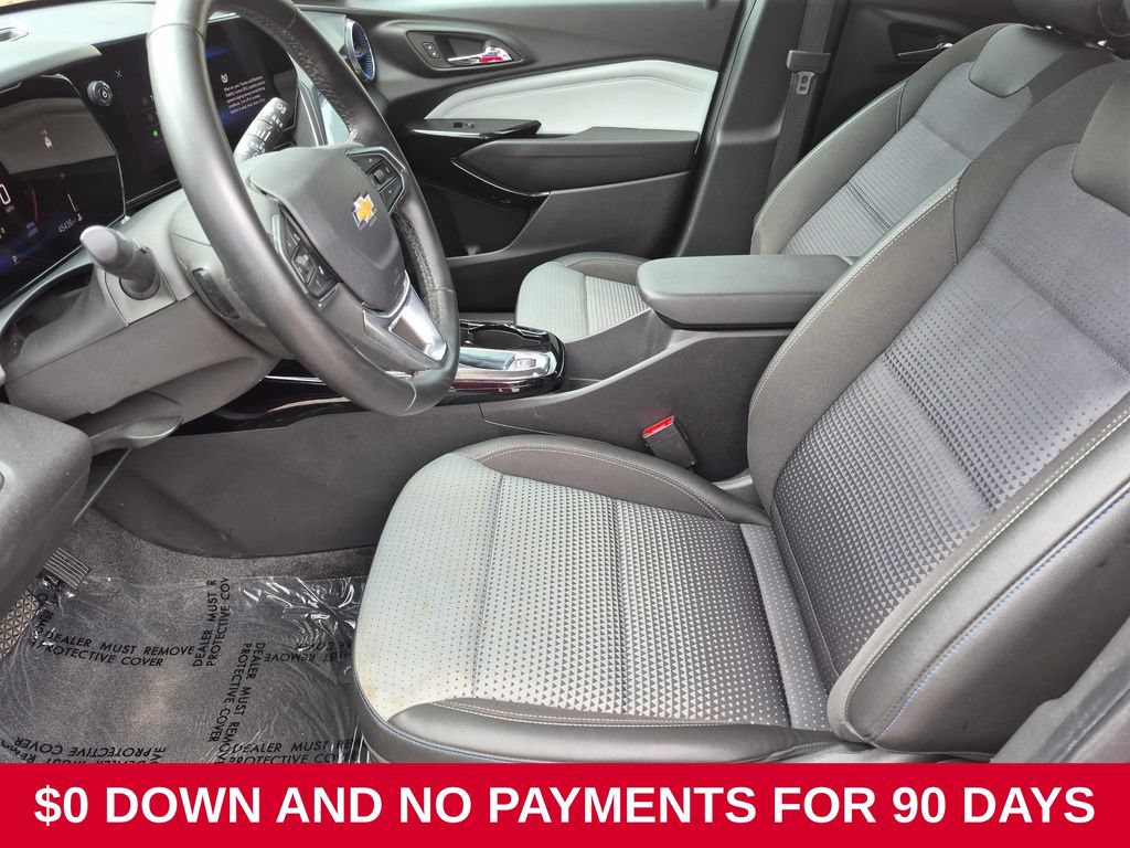 Used 2025 Chevrolet Trax LT w/ LT Convenience Package FWD image 23