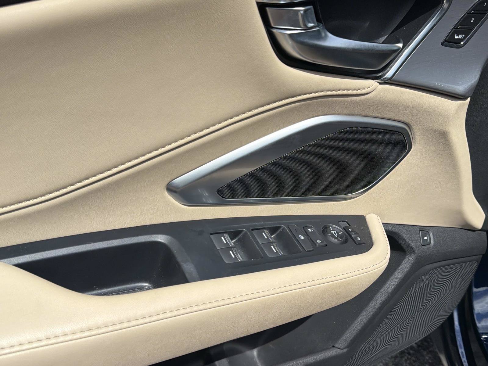 Used 2024 Acura RDX SH-AWD image 16