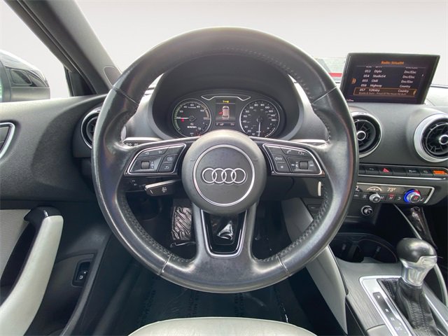Used 2018 Audi A3 e-tron Premium Plus image 12