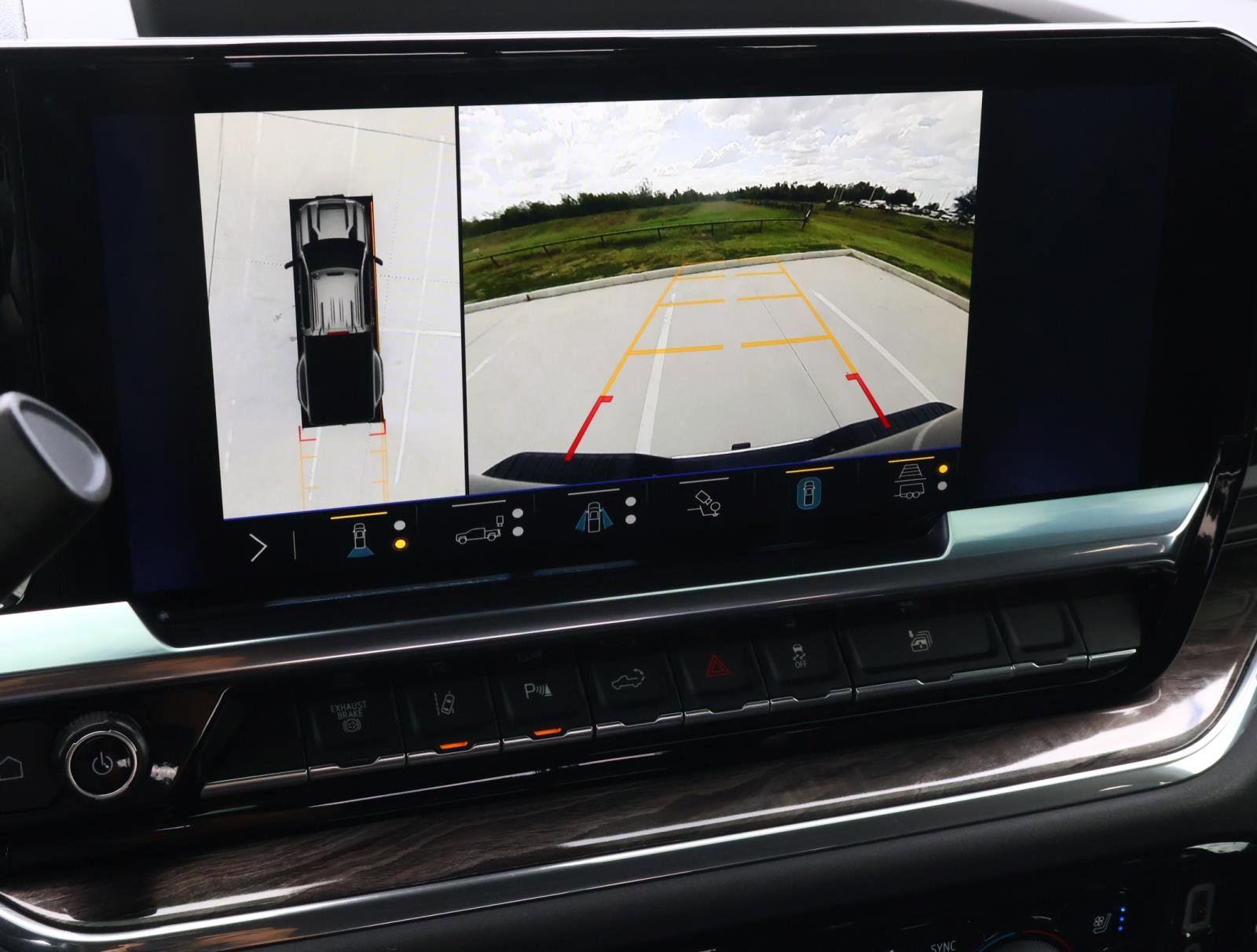 Used 2025 Chevrolet Silverado 3500 LTZ w/ LTZ Texas Edition image 32