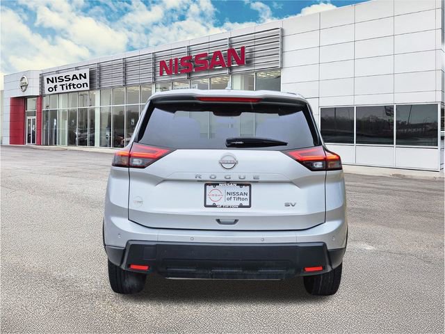 Certified 2024 Nissan Rogue SV FWD image 5