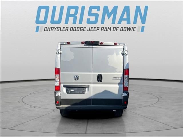 New 2025 RAM ProMaster 2500 w/ Quick Order Package 22G SLT image 2