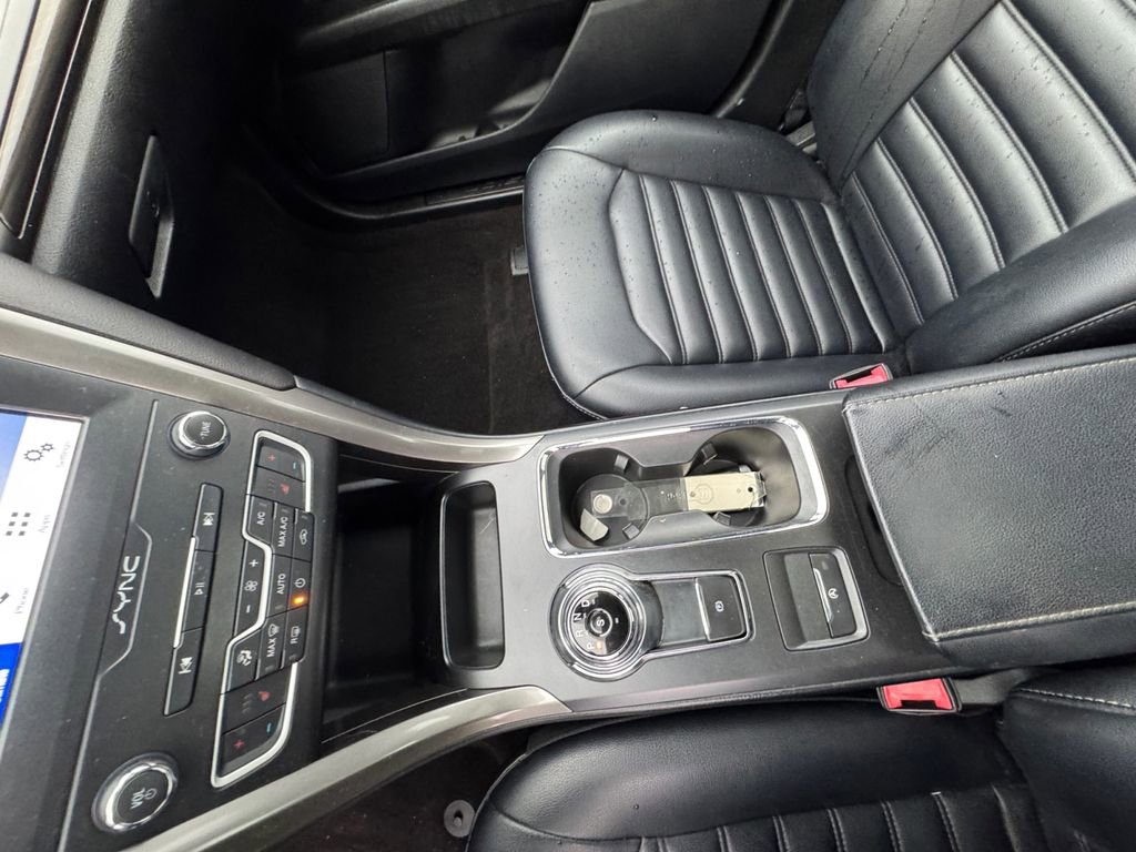 Used 2019 Ford Fusion SEL image 23